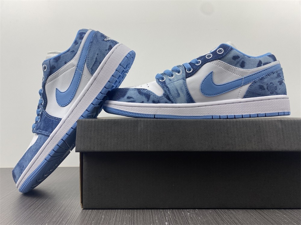 Air Jordan 1 Low Washed Denim (GS) - DM8947-100
