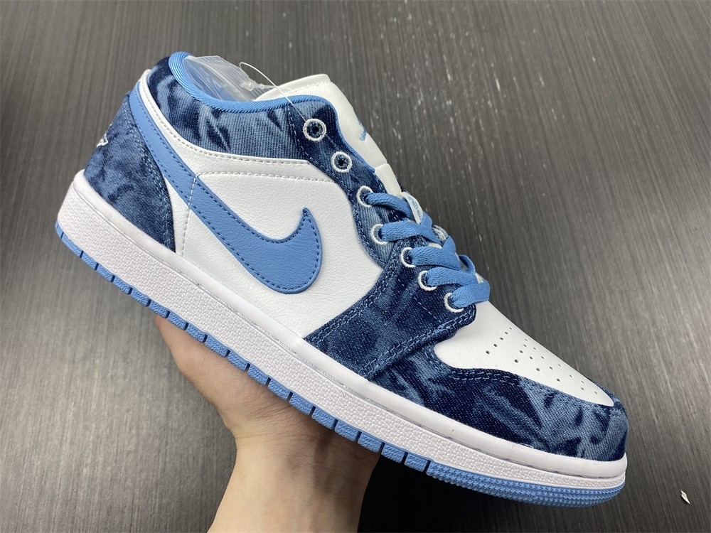 Air Jordan 1 Low Washed Denim (GS) - DM8947-100