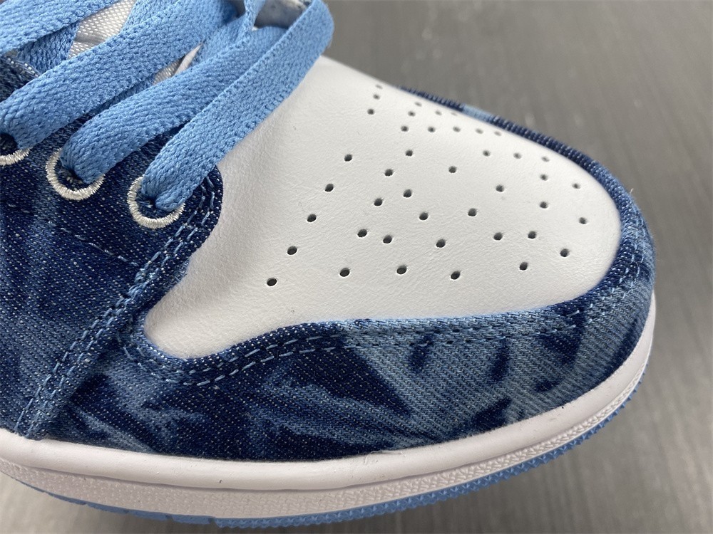 Air Jordan 1 Low Washed Denim (GS) - DM8947-100