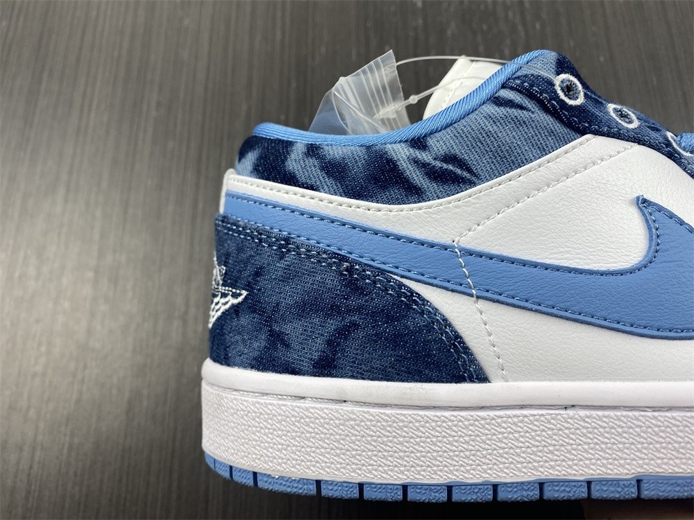Air Jordan 1 Low Washed Denim (GS) - DM8947-100