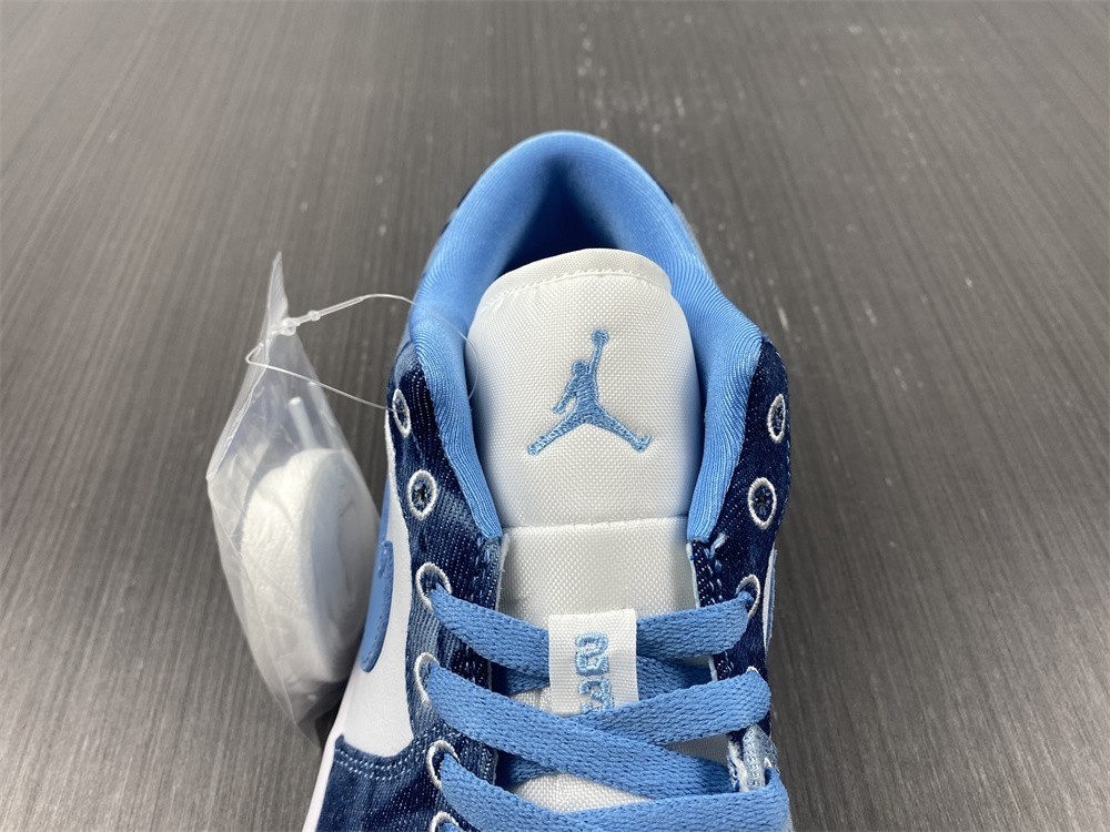 Air Jordan 1 Low Washed Denim (GS) - DM8947-100