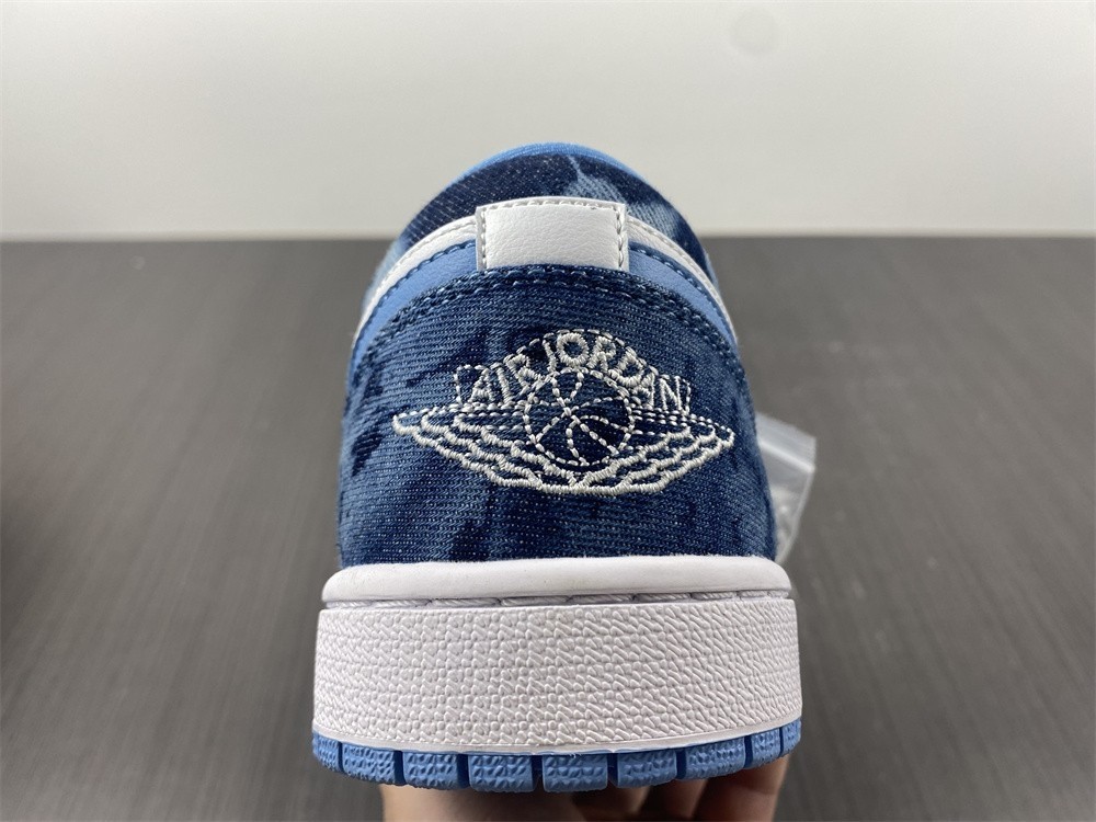 Air Jordan 1 Low Washed Denim (GS) - DM8947-100