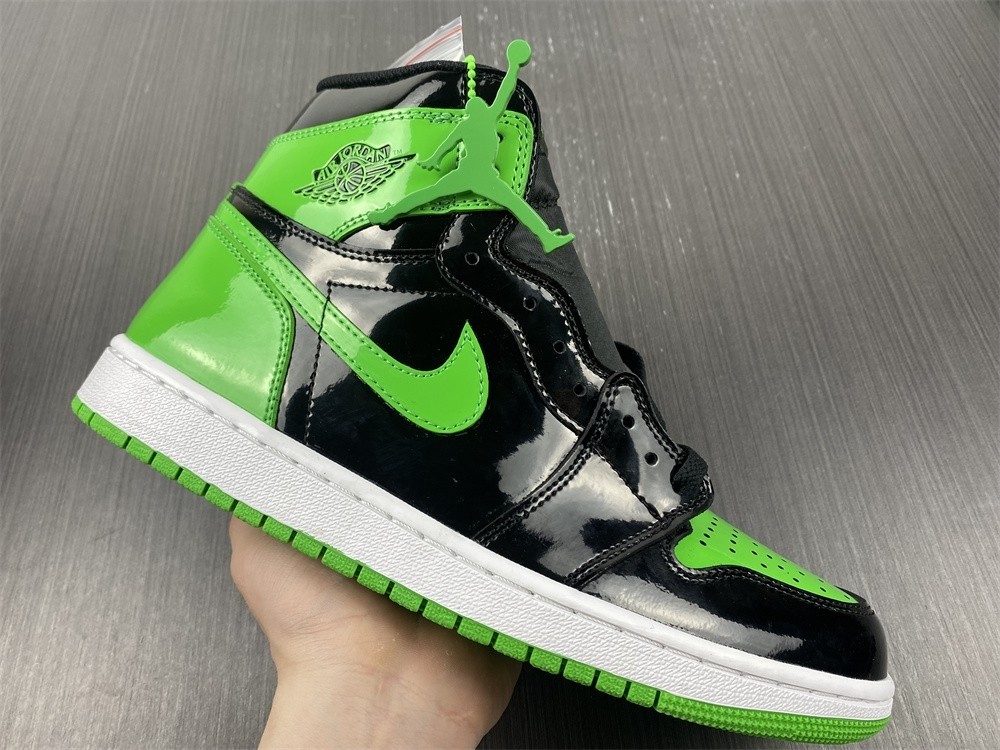 Air Jordan 1 Retro OG - 555088-030