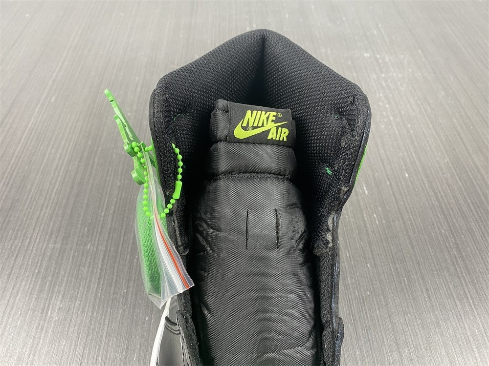Air Jordan 1 Retro OG - 555088-030