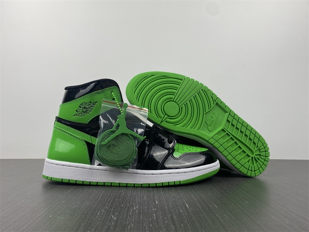 Air Jordan 1 Retro OG - 555088-030