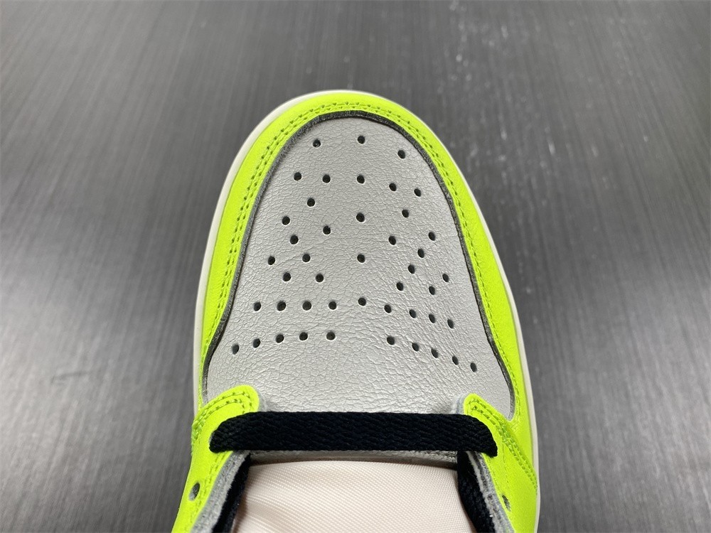 Air Jordan 1 High OG "Visionaire" 555088-702