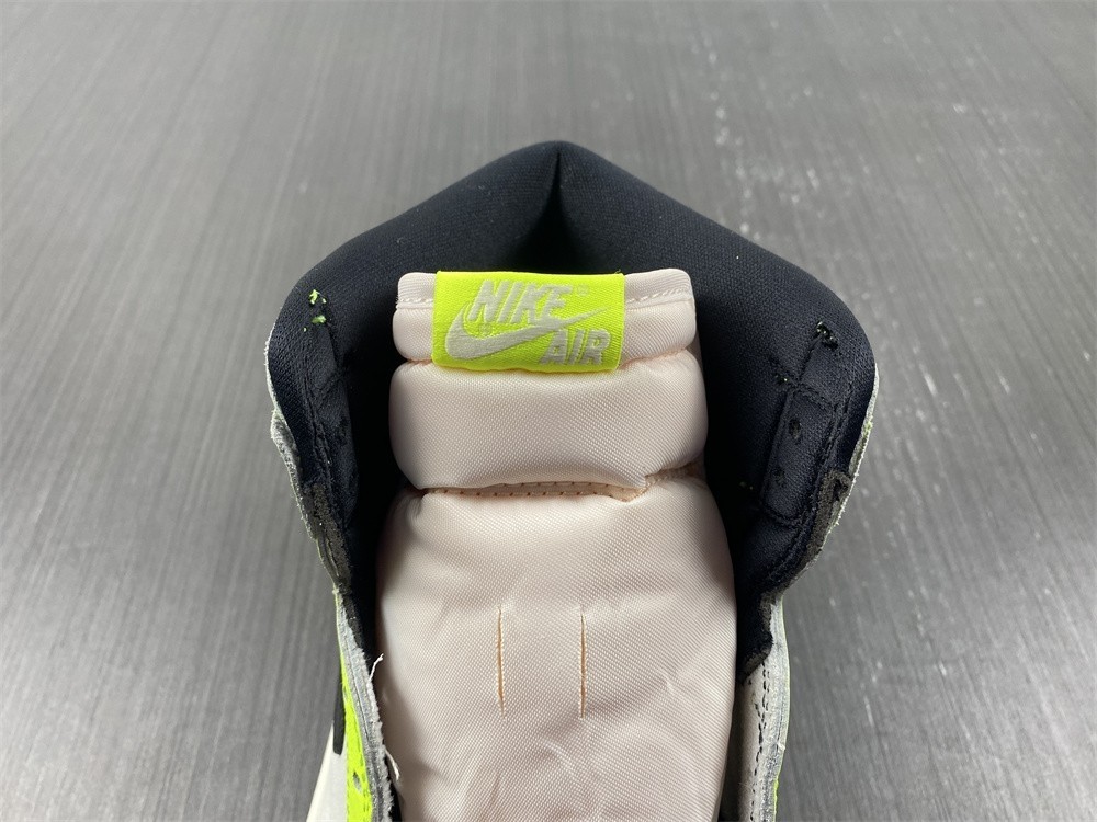 Air Jordan 1 High OG "Visionaire" 555088-702