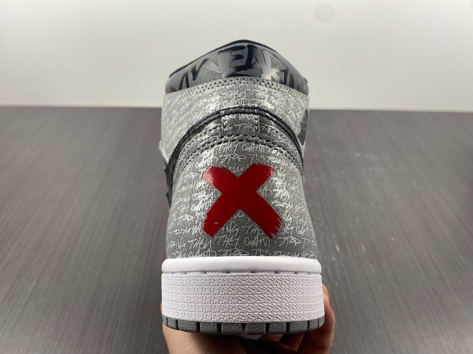 Air Jordan 1 Rebellionaire Banned 555088-036