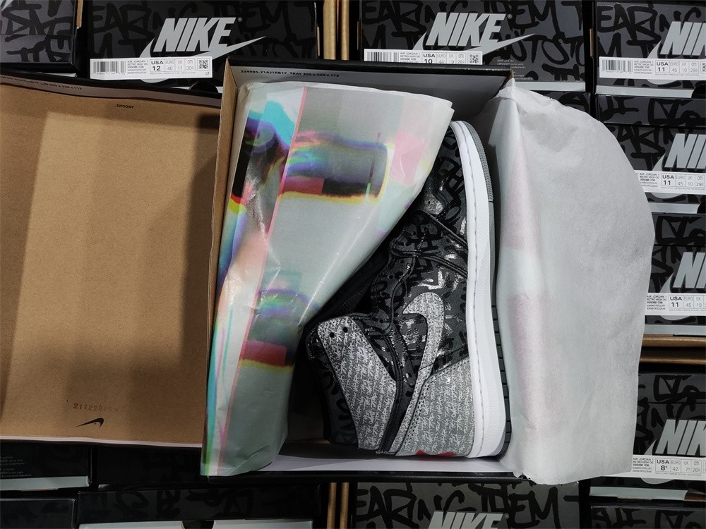 Air Jordan 1 Rebellionaire Banned 555088-036