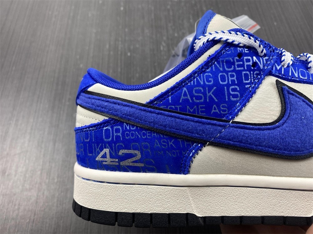 Nike Dunk Low “Jackie Robinson” DV2122-400