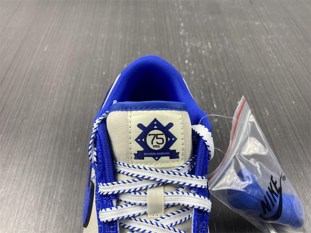 Nike Dunk Low “Jackie Robinson” DV2122-400