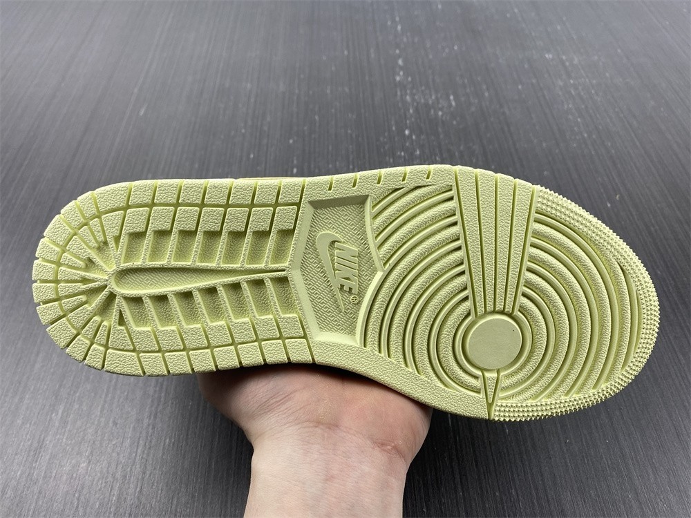 Air Jordan 1 Low "White/Lemonade" DC0774-007