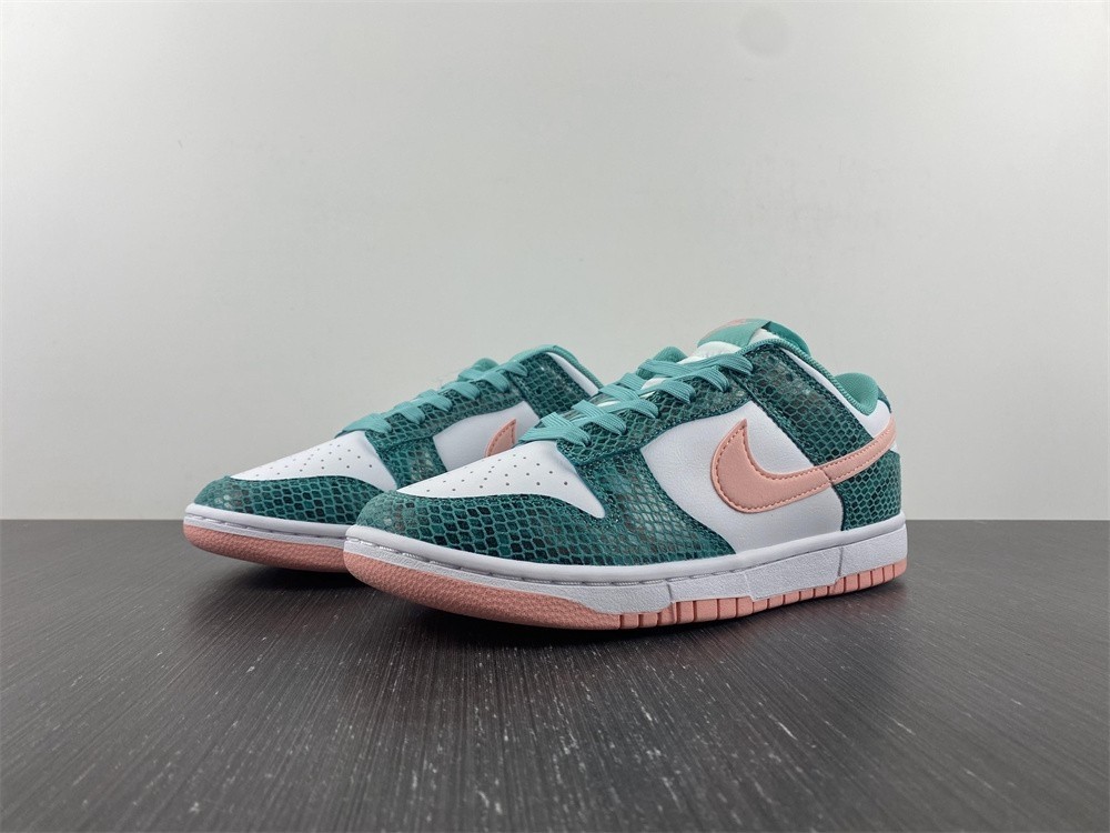 Nike Dunk Low Snakeskin DR8577-300