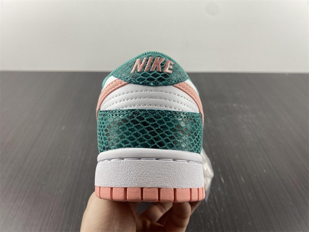 Nike Dunk Low Snakeskin DR8577-300