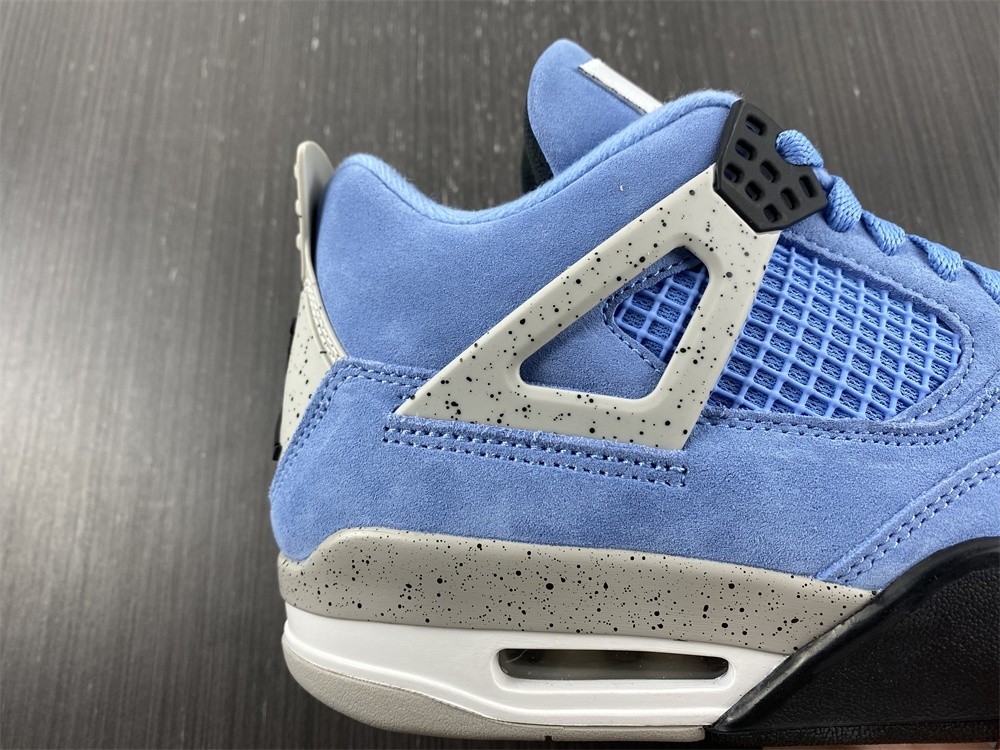 Air Jordan 4 SE “University Blue” CT8527-400