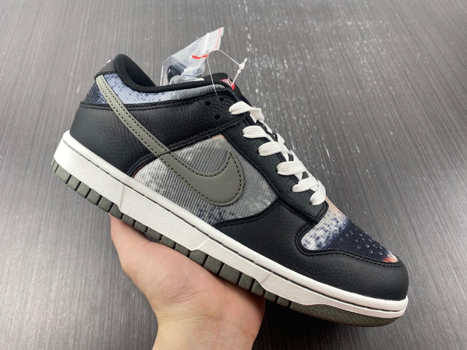 Nike Dunk Low Graffiti Black Red - DM0108-001