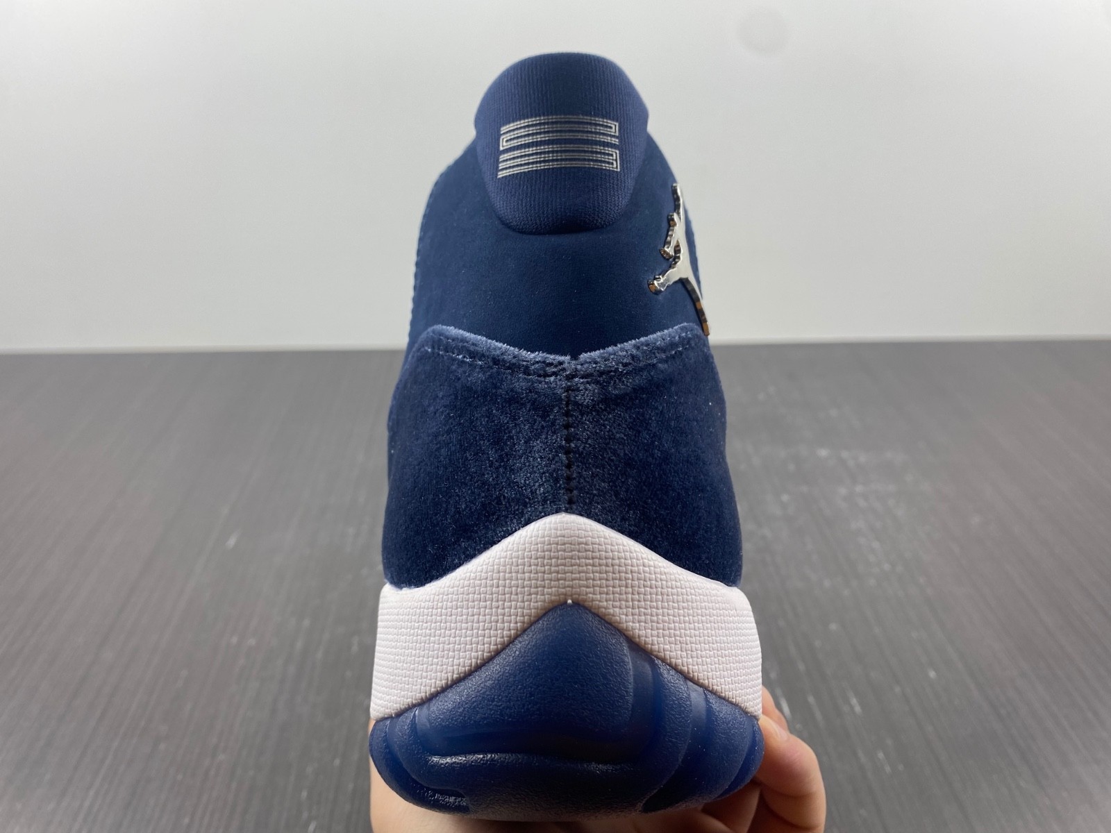 Air Jordan 11 Midnight Navy Metallic Silver White AR0715-441