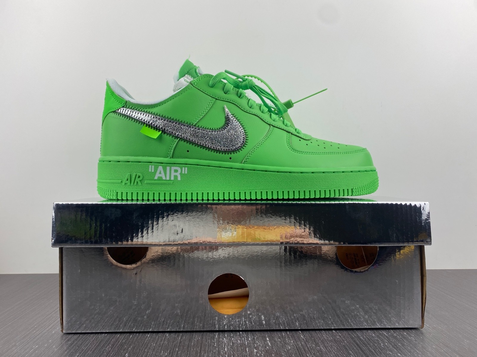 Off-White x Nike Air Force 1 Low Green DX1419-300