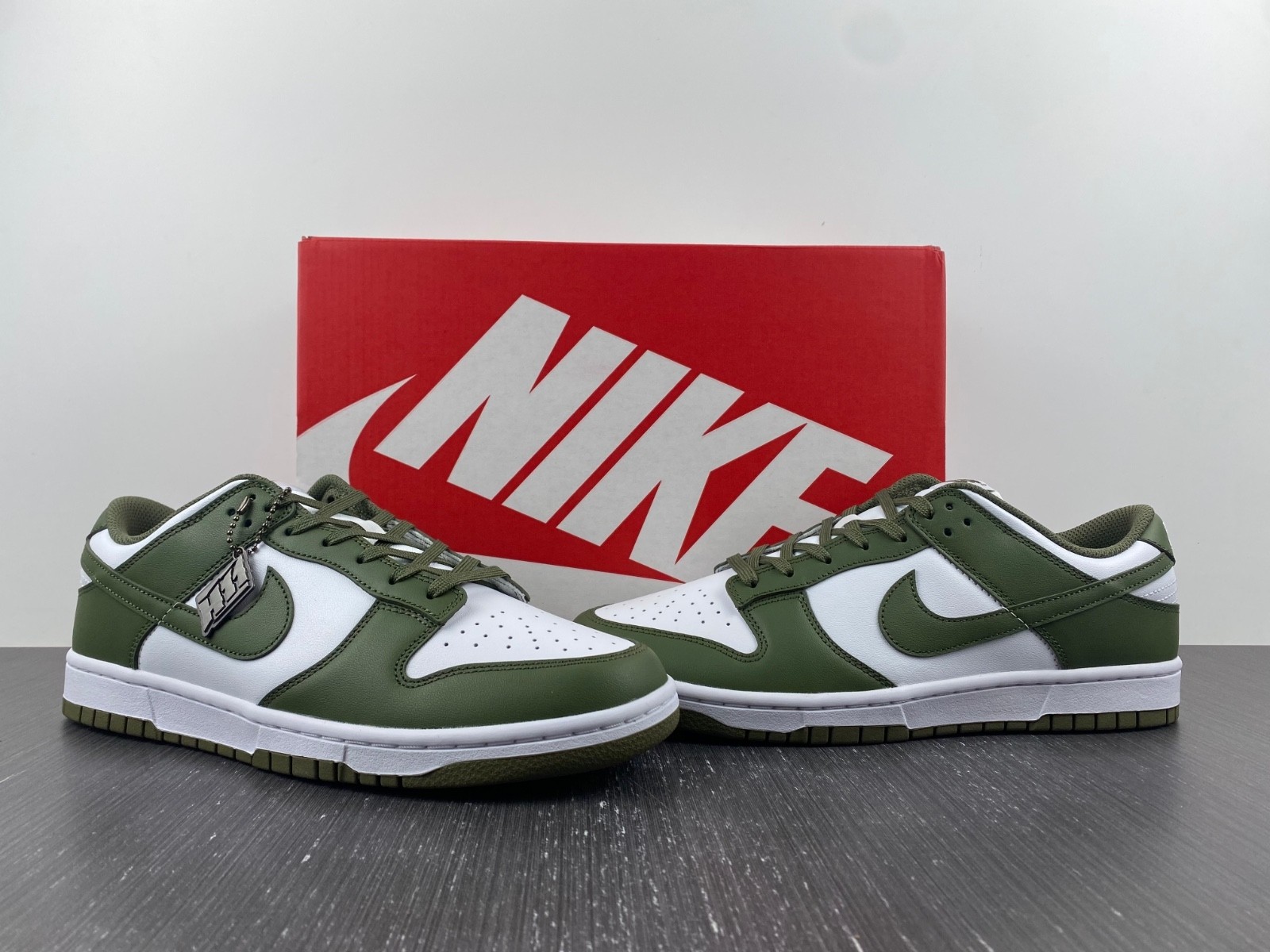 Nike Dunk Low Medium Olive (W) - DD1503-120