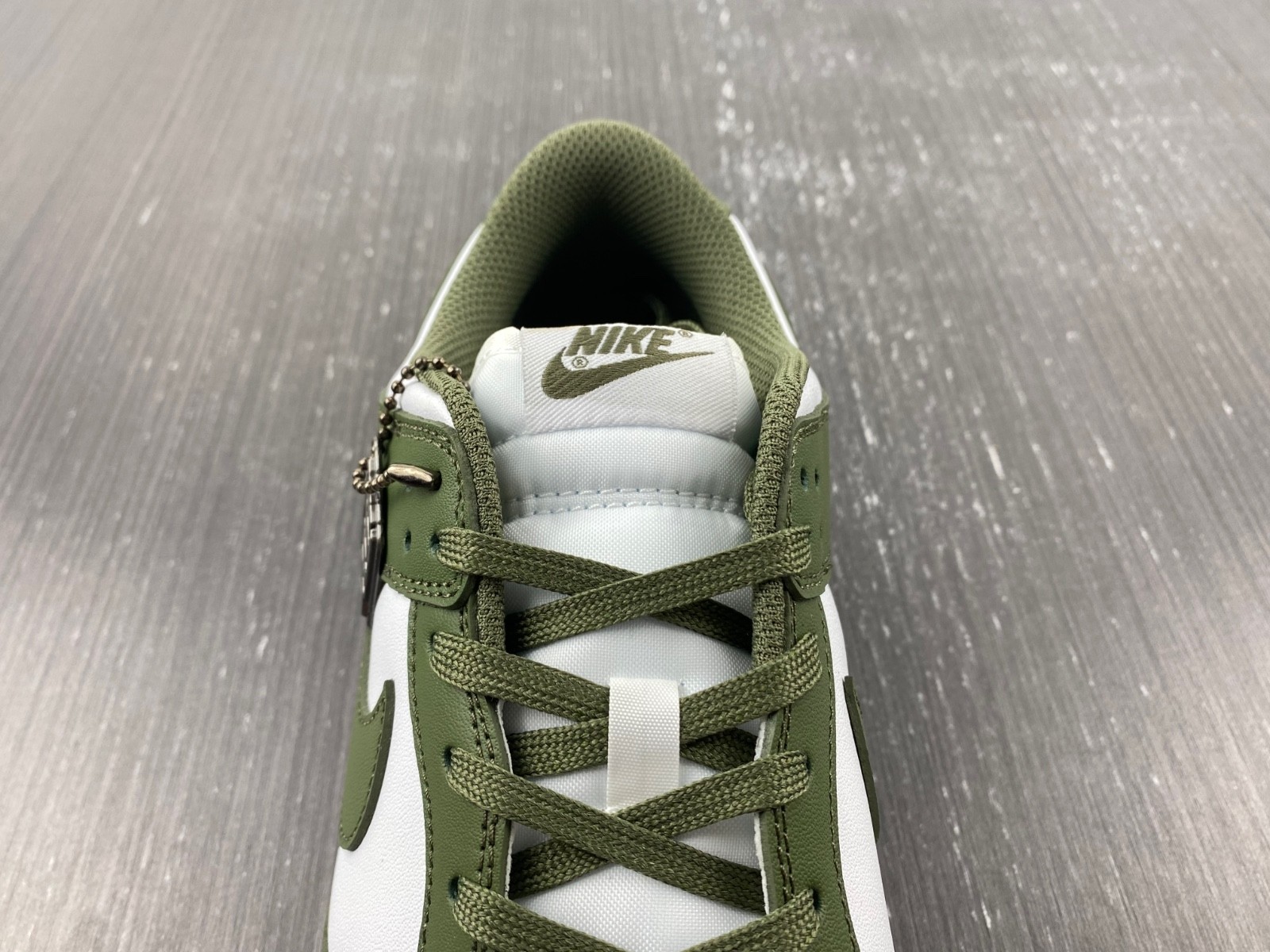 Nike Dunk Low Medium Olive (W) - DD1503-120