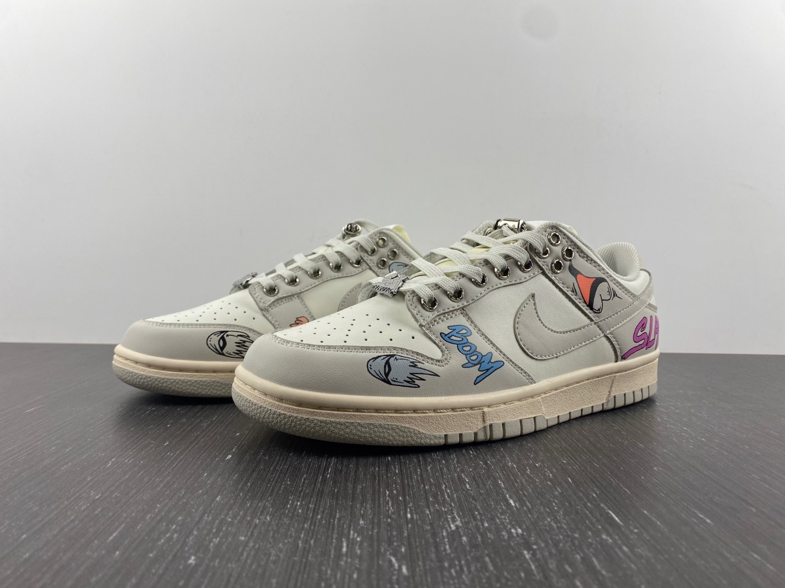 Nike Dunk Low Ch**me He**ts - DD1503-107