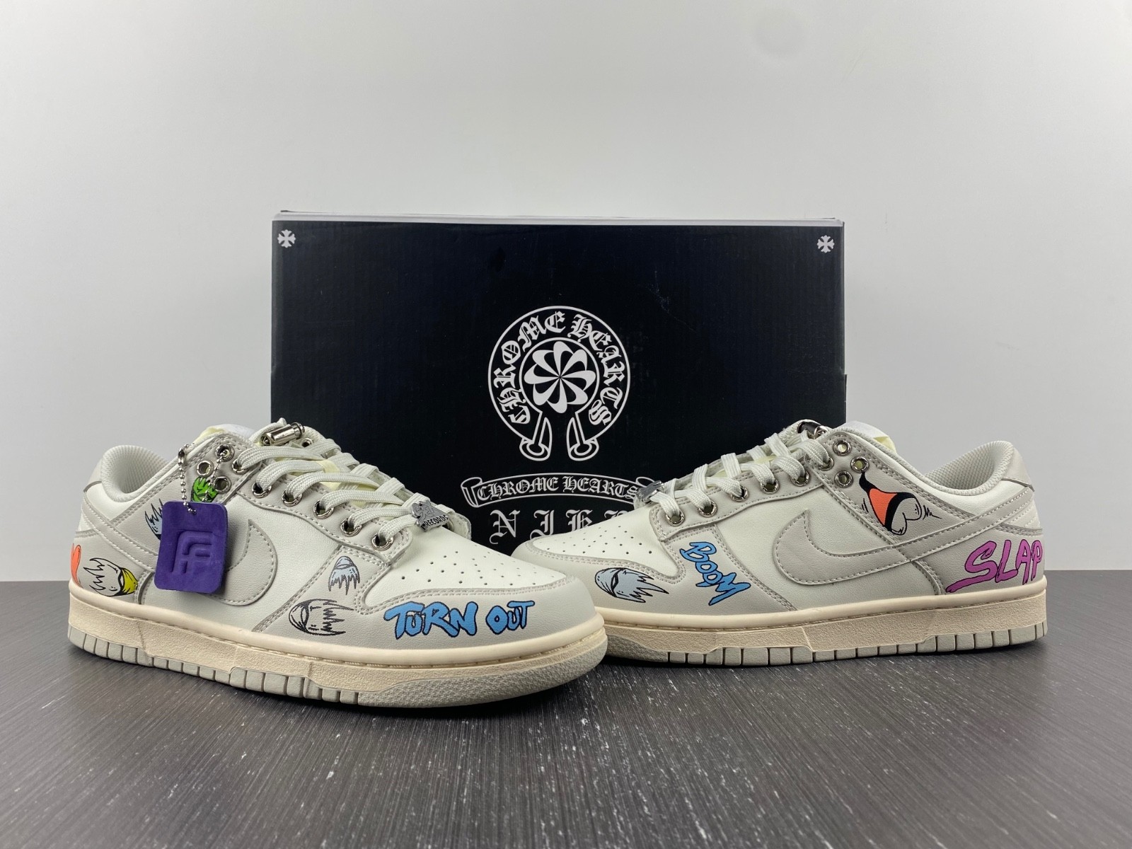 Nike Dunk Low Ch**me He**ts - DD1503-107