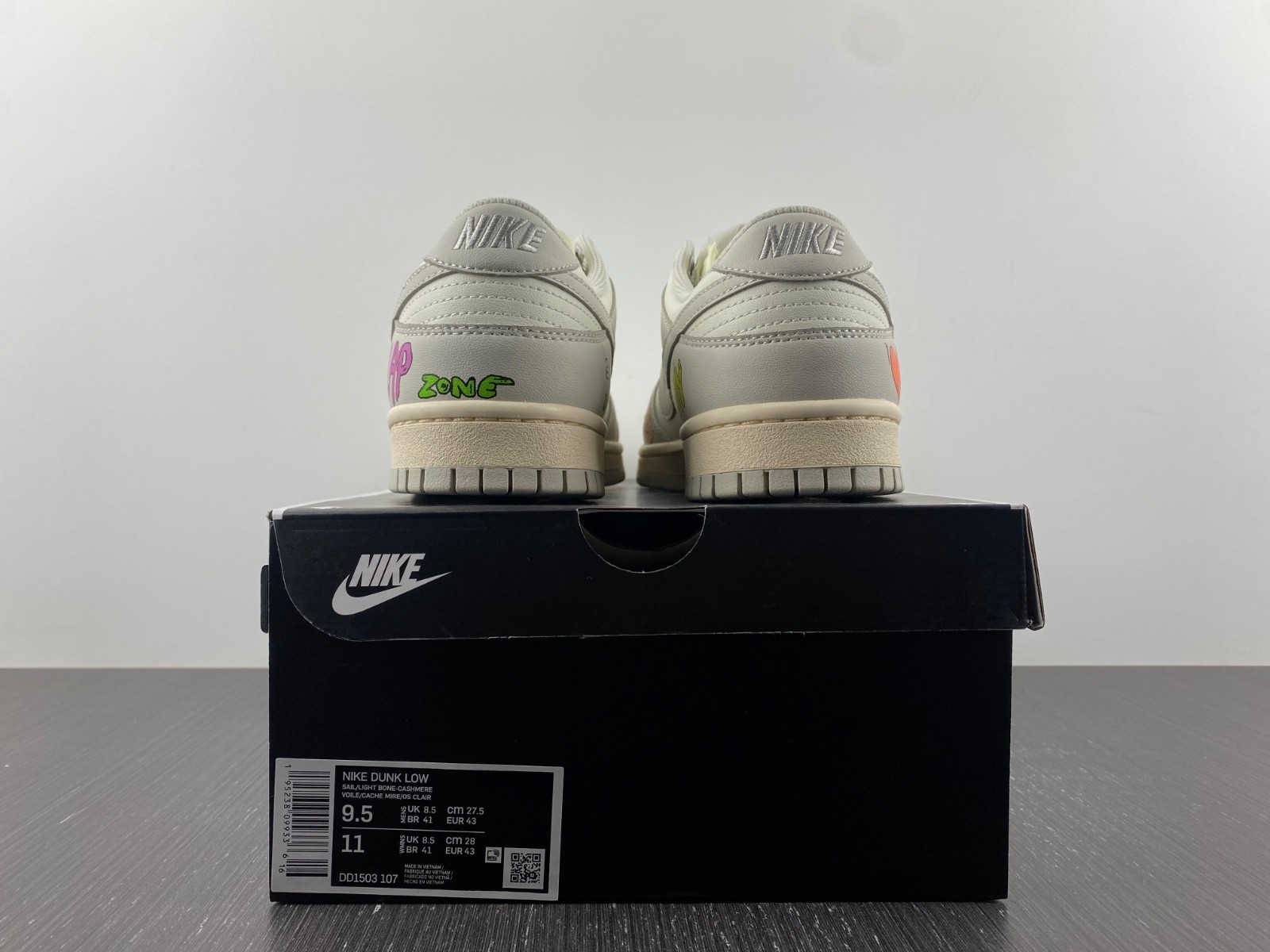 Nike Dunk Low Ch**me He**ts - DD1503-107