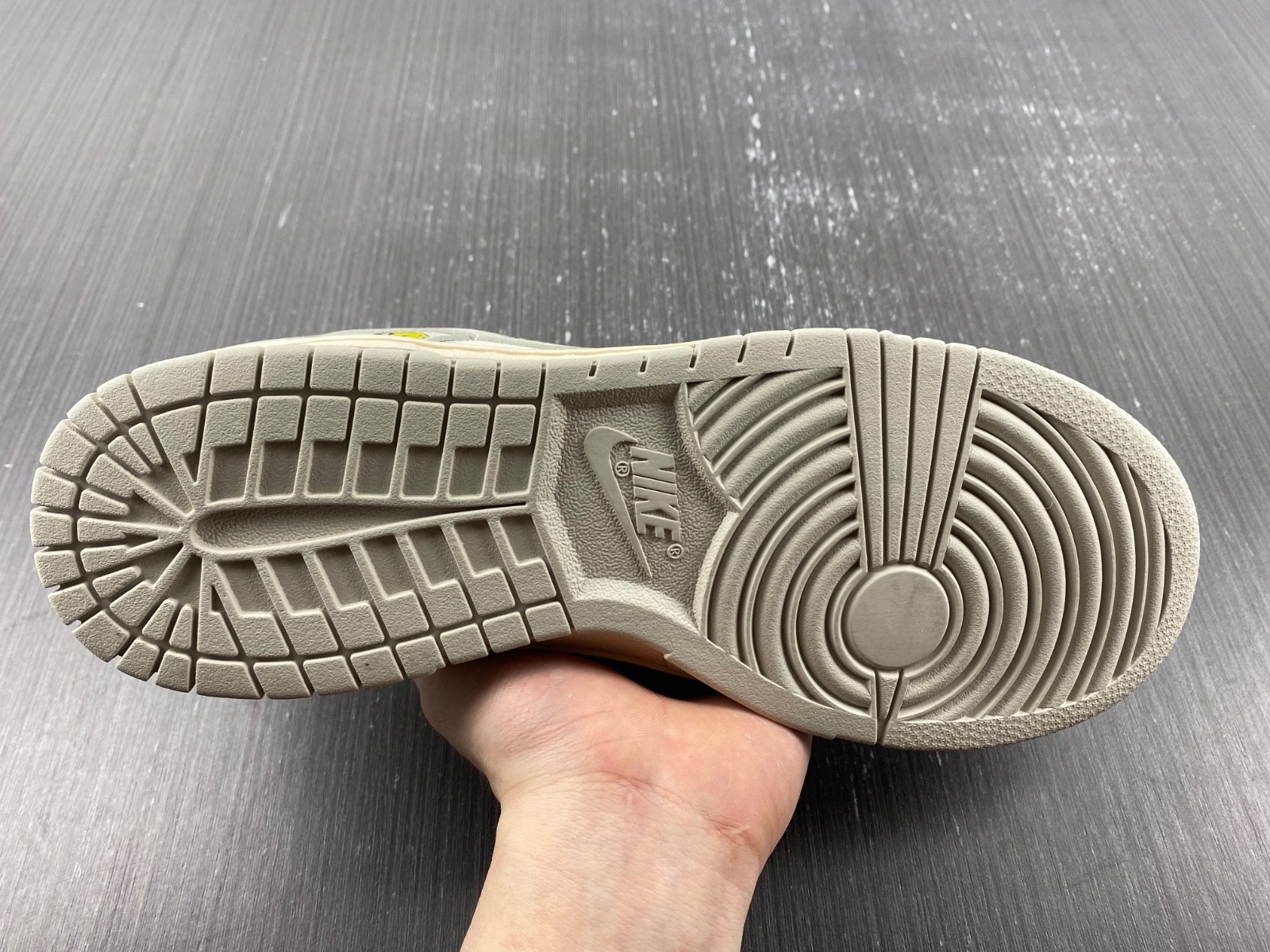Nike Dunk Low Ch**me He**ts - DD1503-107