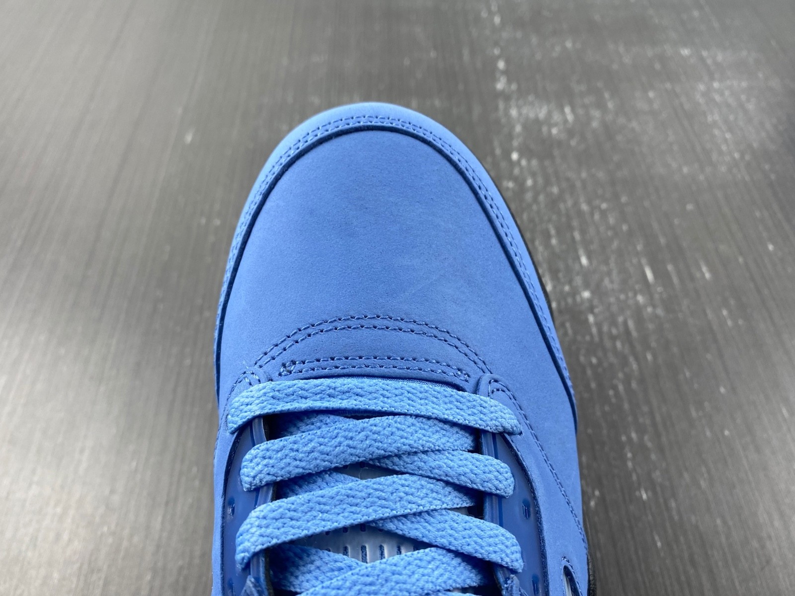 A Closer Look at the Air Jordan 5 “UNC” DV1310-401