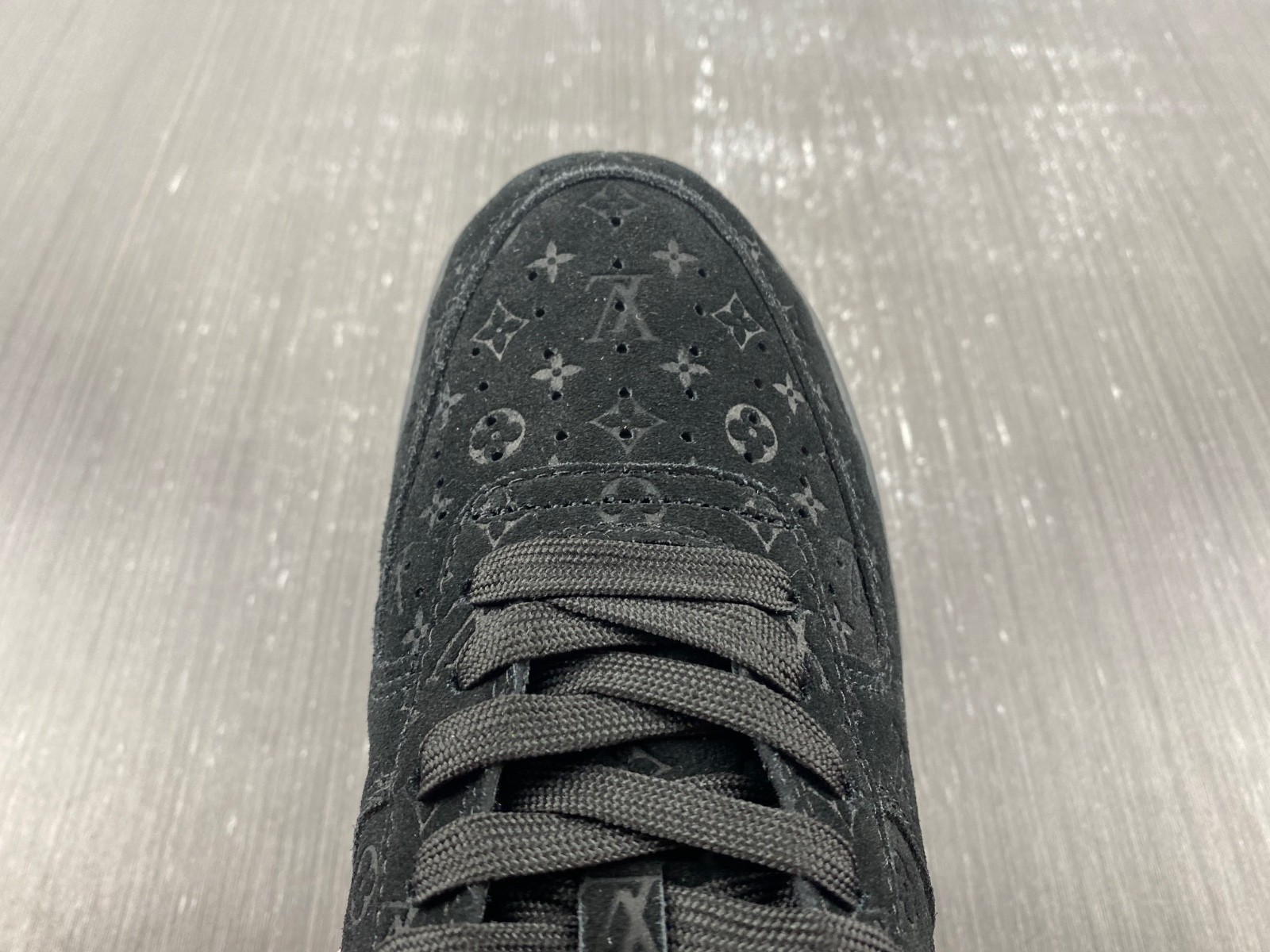 L-V And Nike "Air Force 1" By Virgil Abloh - Black / Black. 1A9VD7