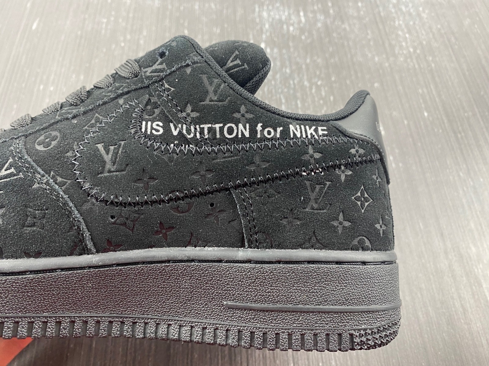 L-V And Nike "Air Force 1" By Virgil Abloh - Black / Black. 1A9VD7