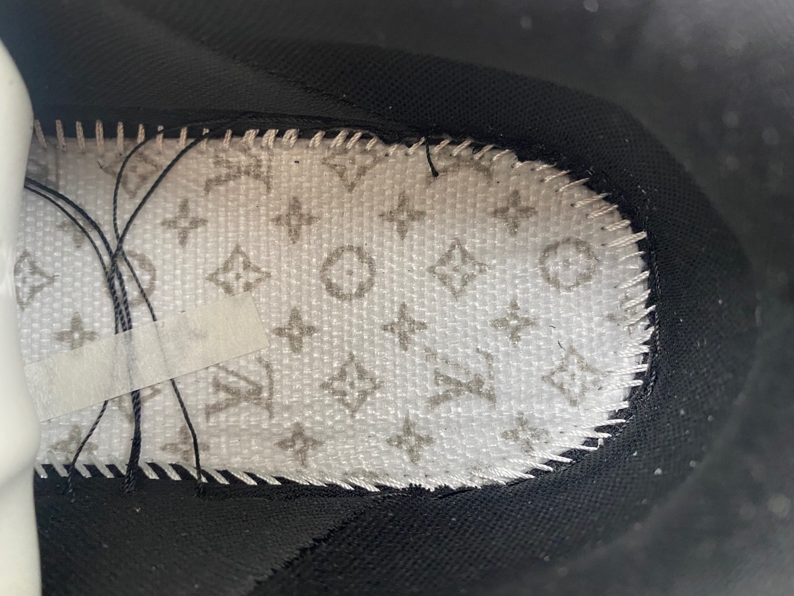 L-V And Nike "Air Force 1" By Virgil Abloh - Black / Black. 1A9VD7