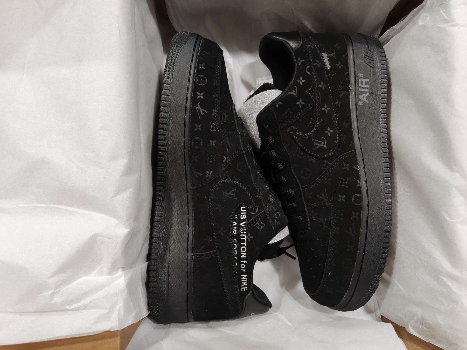 L-V And Nike "Air Force 1" By Virgil Abloh - Black / Black. 1A9VD7