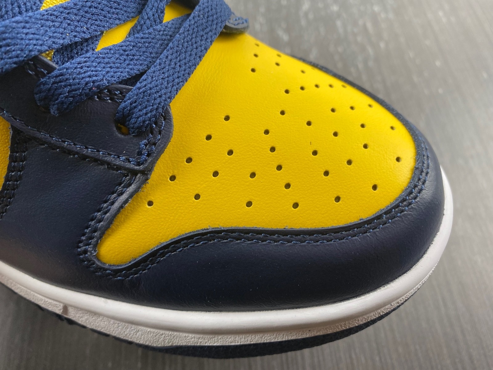 Nike Dunk High Michigan (2020) - CZ8149-700
