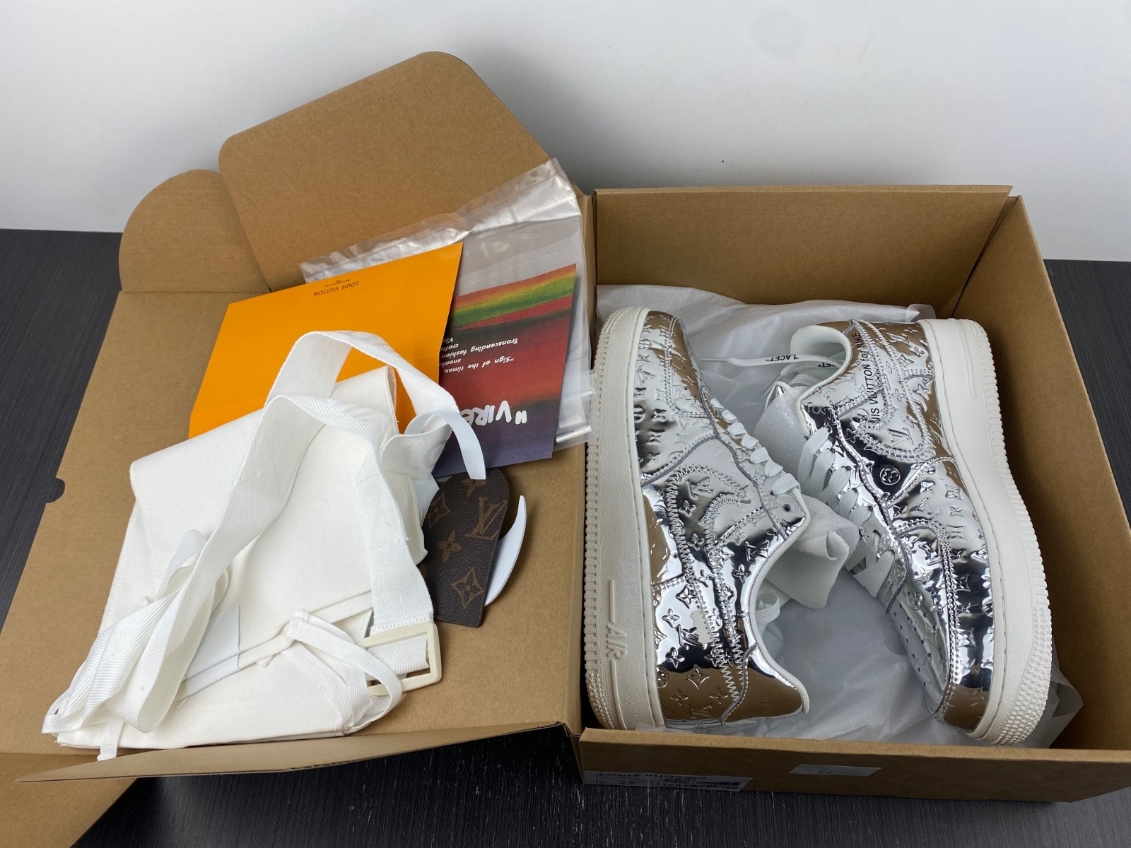 L-V And Nike "Air Force 1" silver 1A9VER