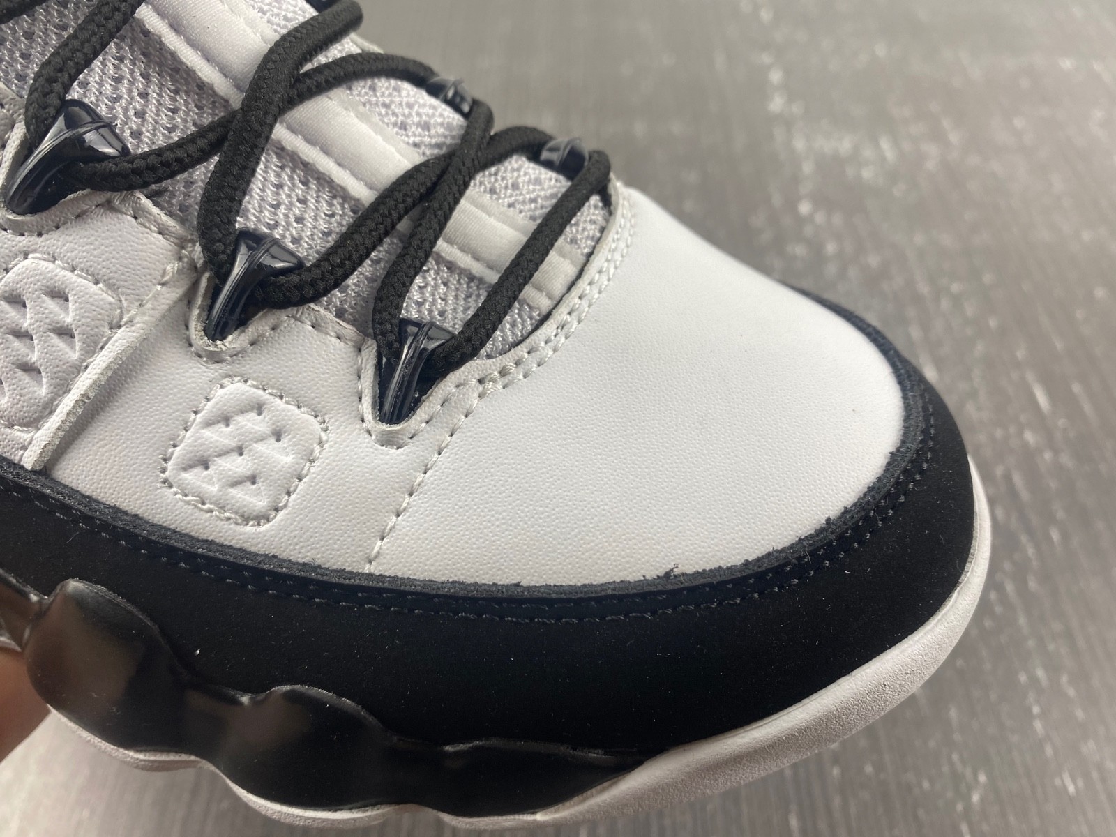 Air Jordan 9 Retro OG