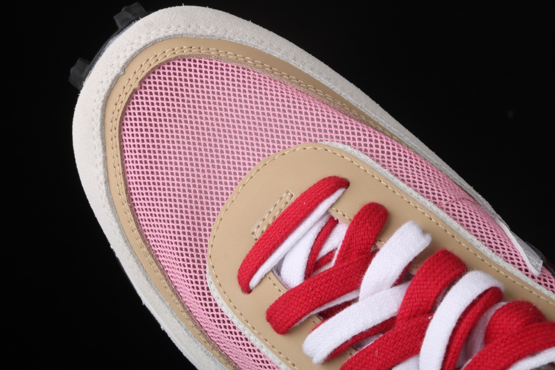 Sacai x Nike LDV Waffle pink BV0073-500