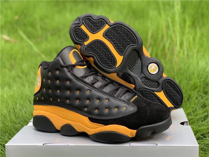 Air Jordan 13 Retro High AR4390-035