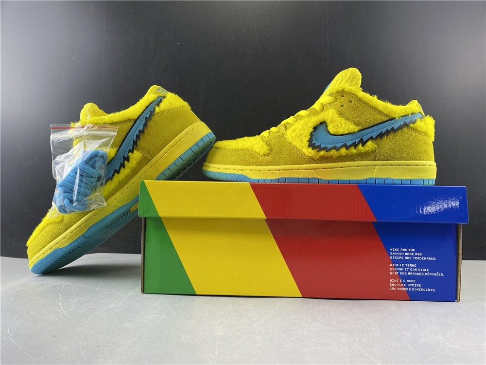 Grateful Dead x Nike SB Dunk Low“ Yellow Bear” CJ5378-700