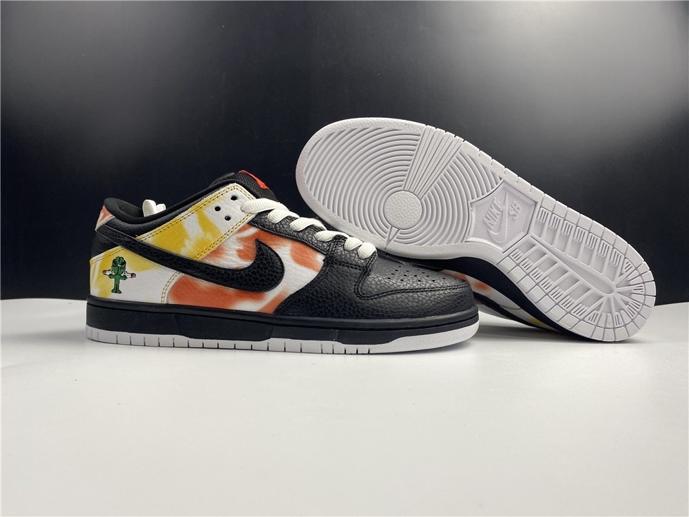 Nike SB Dunk Low“Raygun” BQ6832-001