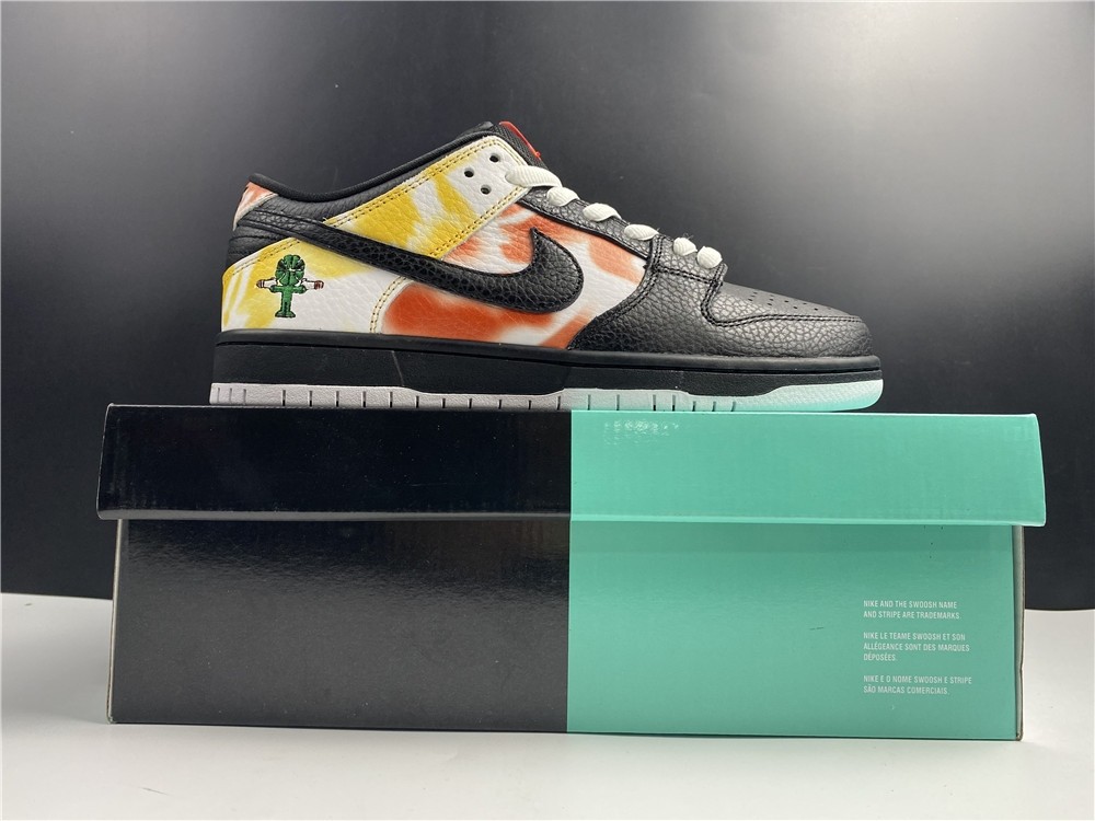 Nike SB Dunk Low“Raygun” BQ6832-001
