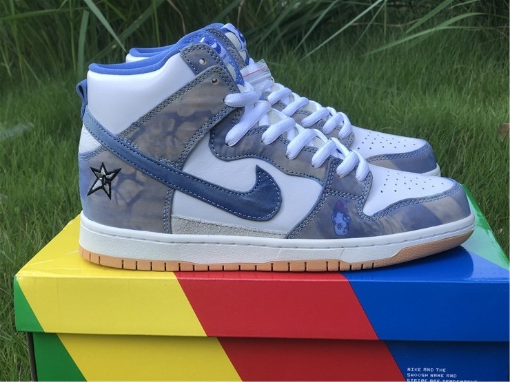 Carpet Company x Nike SB Dunk High CV1677-100