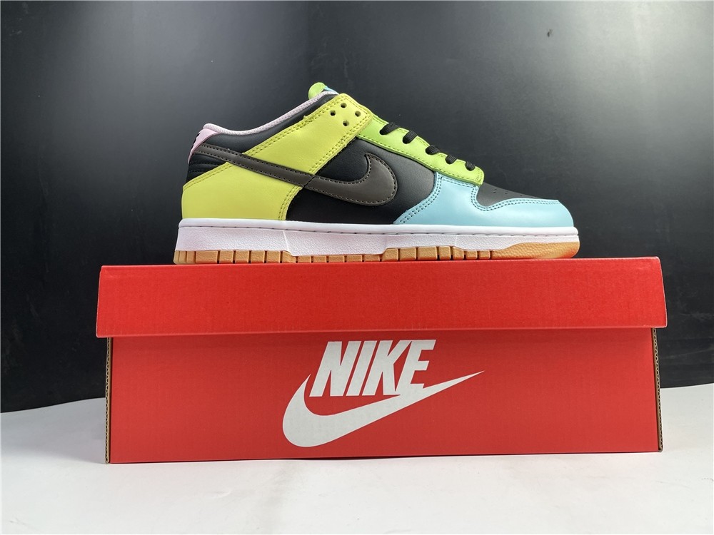 Nike Dunk Low SE “Free 99” DH0952-001