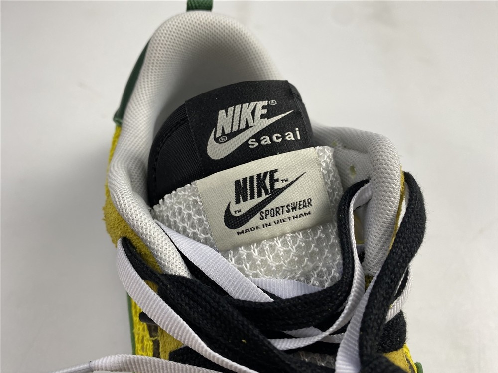 Sacai x Nike VaporWaffle “Tour Yellow” CV1363-700