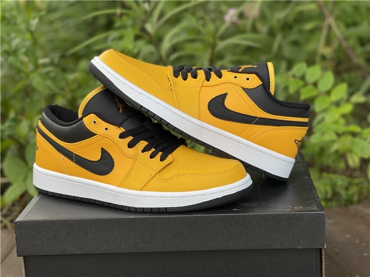Air Jordan 1 Low