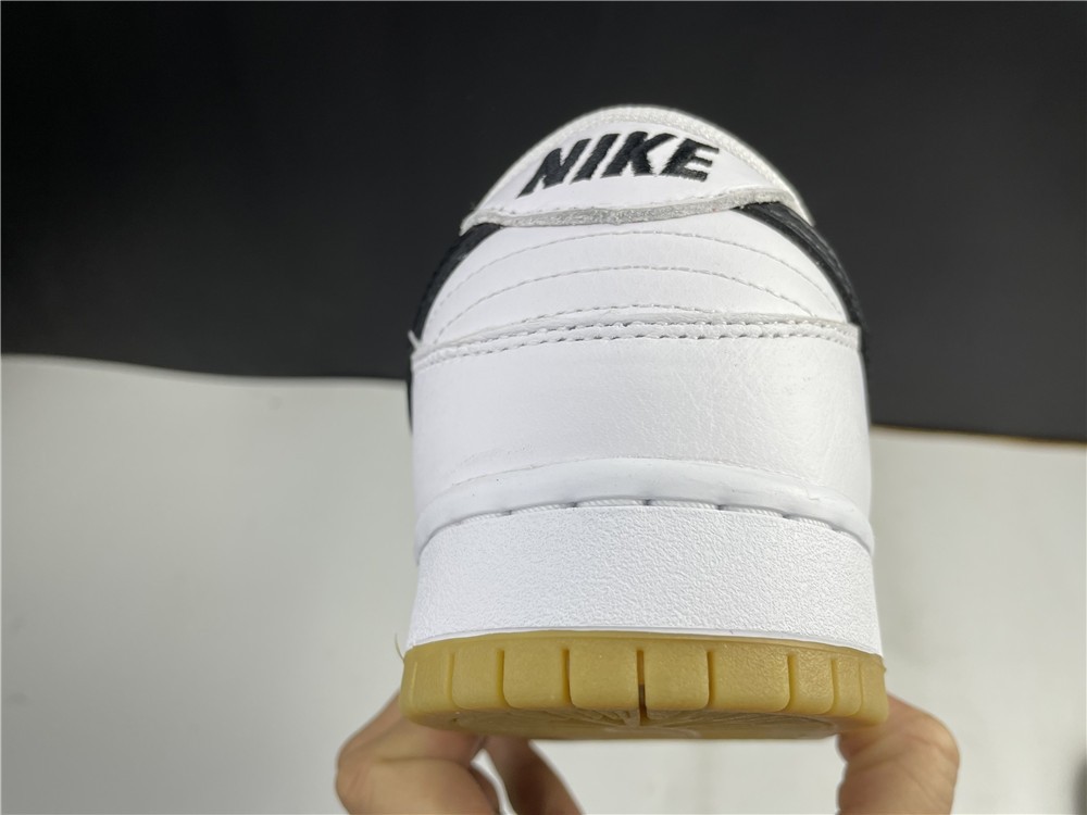 Nike SB Dunk Low “Classic Green” CD2563-100