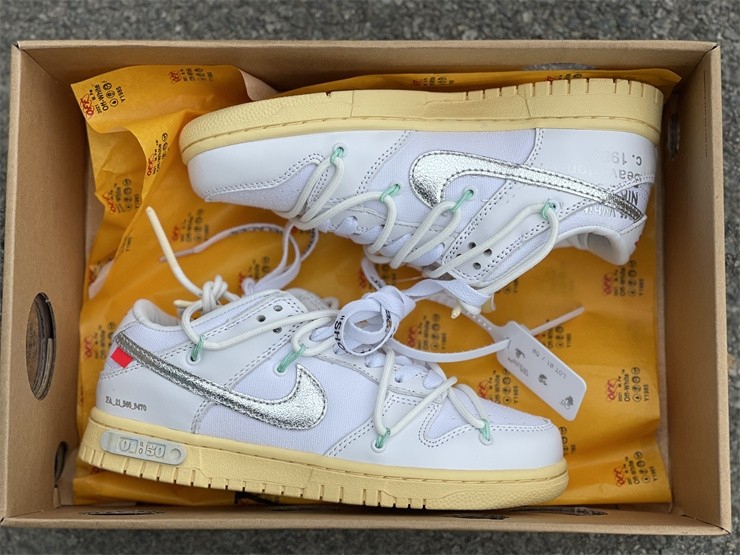 OFF-WHITE x Futura x Nike Dunk Low DM1602-127