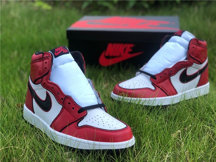 Air Jordan 1 Bloodline 2.0 555088-129
