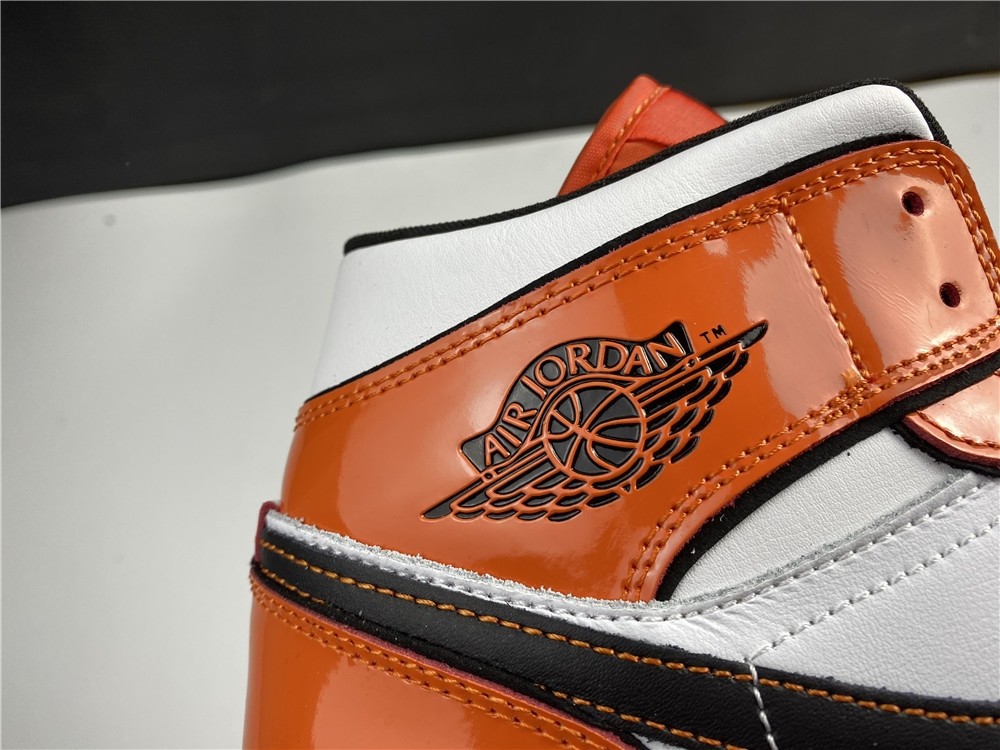 Air Jordan 1 Mid “Turf Orange” DD6834-802