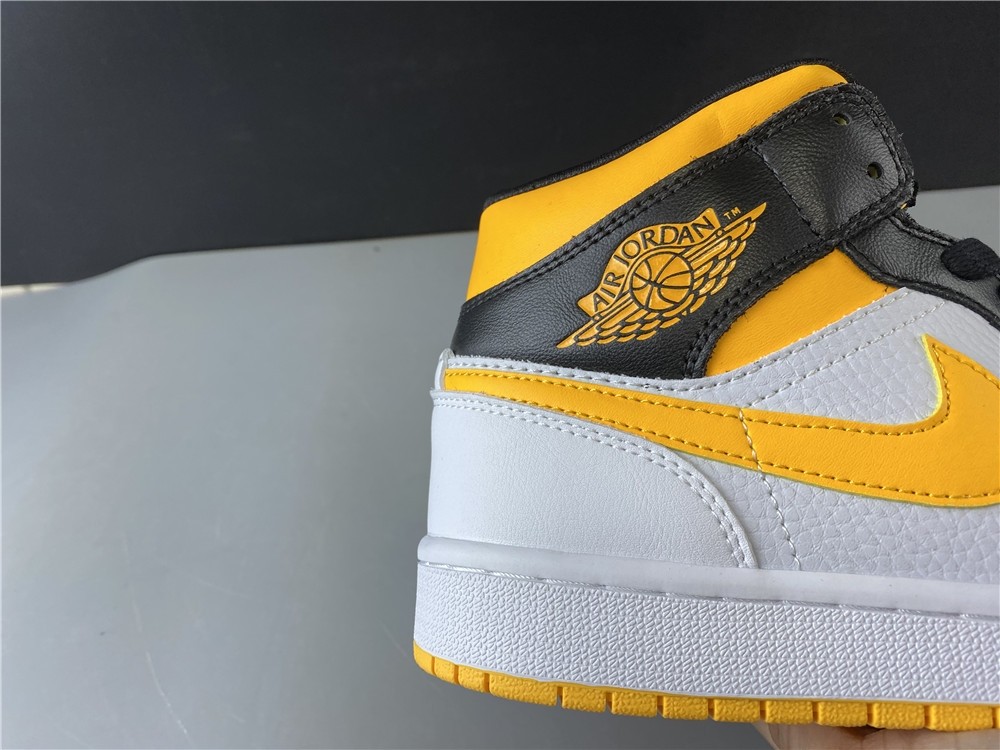 Air Jordan 1 Mid  SE CV5276 107